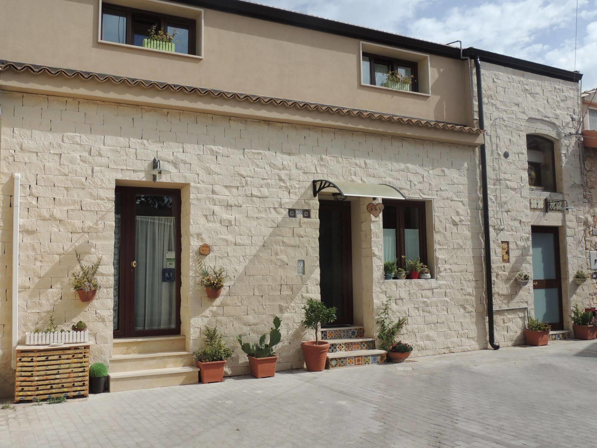 Apartamento Monolocale L'Abbraccio Ragusa Exterior foto